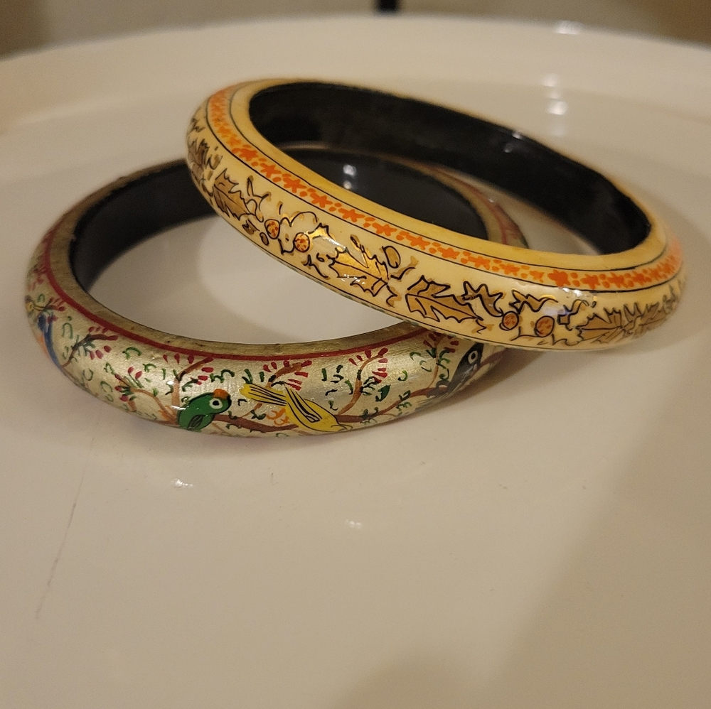 Vintage Art Deco Style Wooden Enameled Painted Round Bangle Stackable